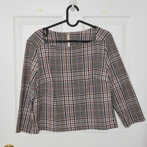 Belle Vere Women’s plaid/tartan top